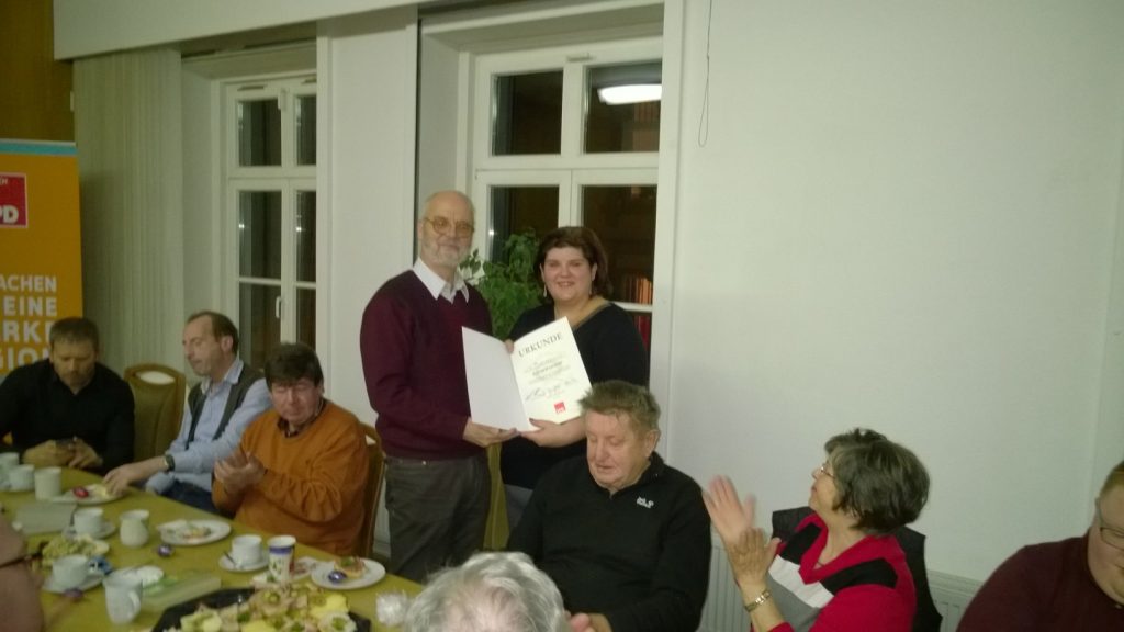 Foto von Eckard Lindners Ehrung für langjaehrige SPD-Mitgliedschaft